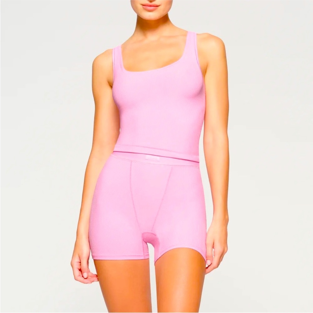 Skims soft lounge boxer shorts & tank set in Cotton Candy - Brand New